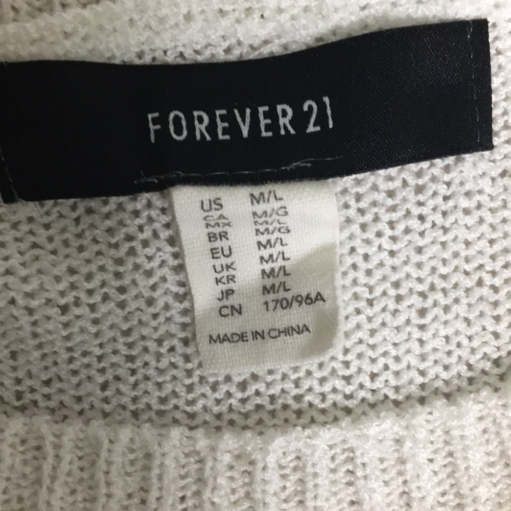 Forever 21 Distressed Ombré Sweater - Picture 4 of 8